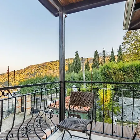Βίλα Dazzling Triplex With Shared Pool And Garden In Sapanca Επαρχία Σαγγάριου