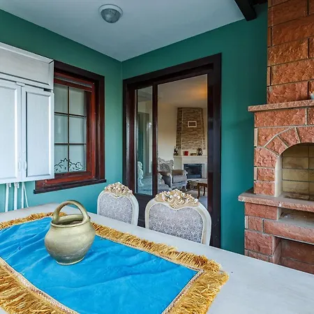 Dazzling Triplex With Shared Pool And Garden In Sapanca Επαρχία Σαγγάριου
